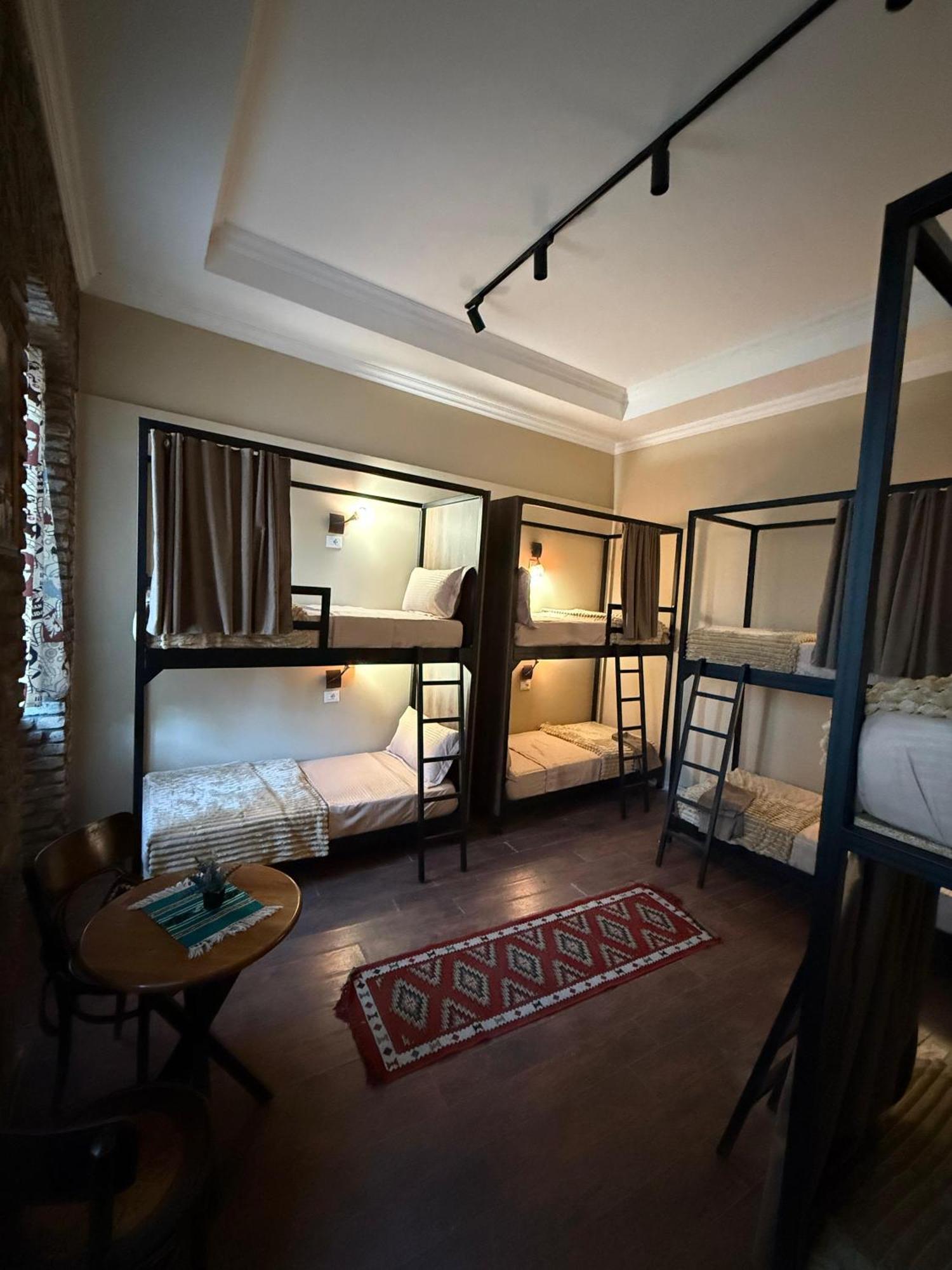 Jolie Center Hostel *