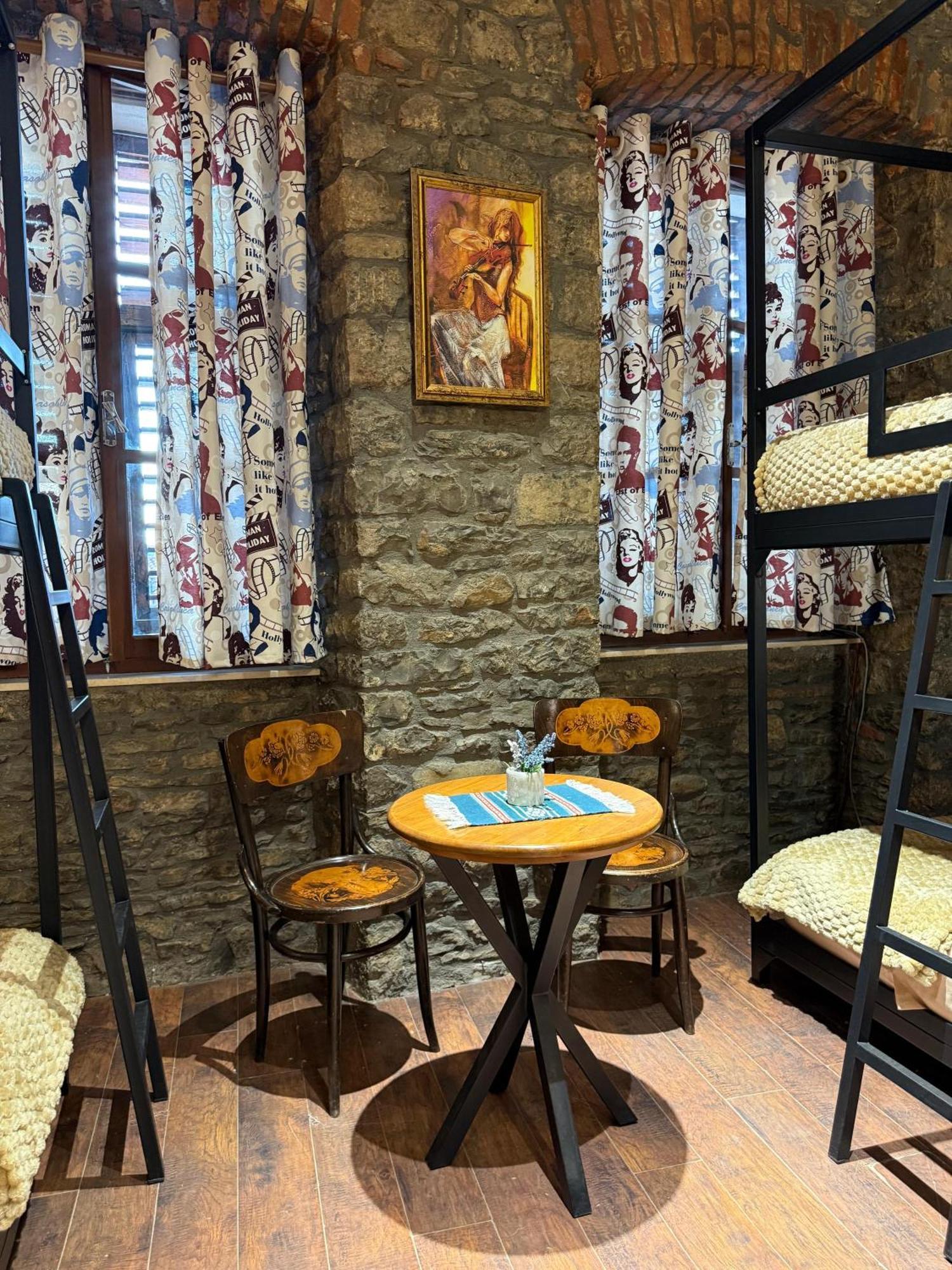 Jolie Center Hostel